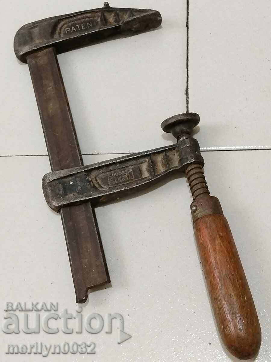 Delivery of Old carpenter's vice, vise, wooden Delivery of Old carpenter's vice, vise, wooden