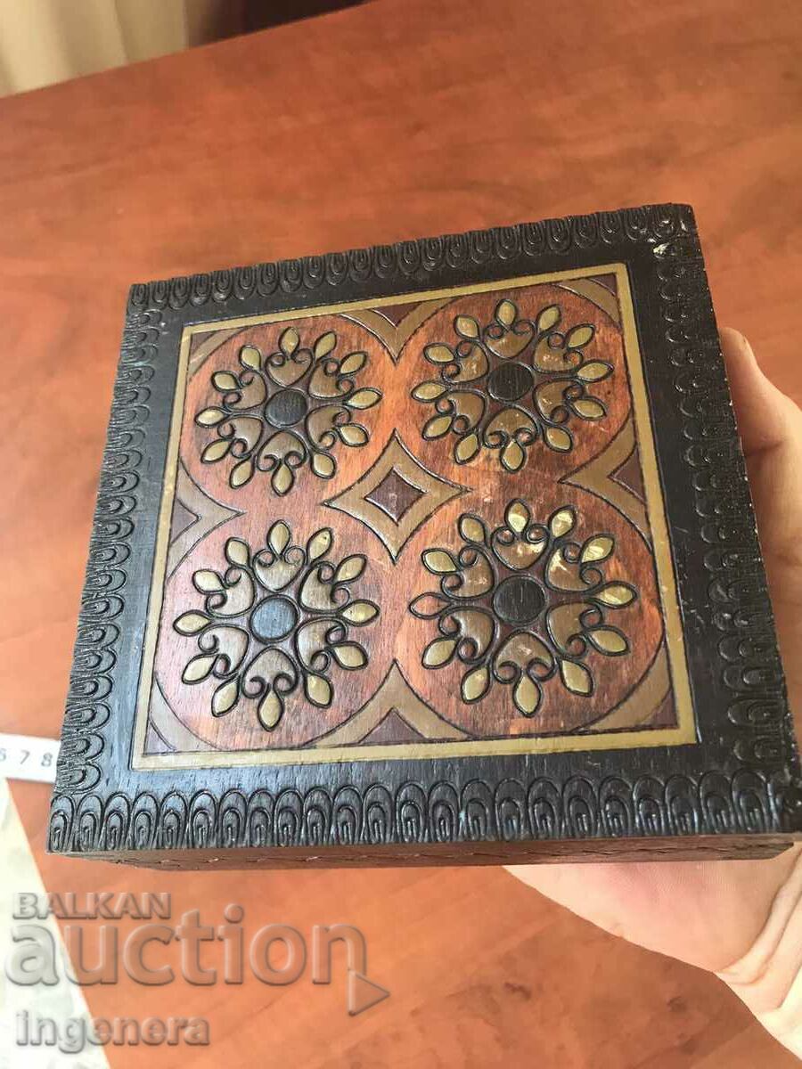 Доставка на КУТИЯ ДЪРВО ПИРОГРАФ РИСУНЪК СТАРИННА ОТ СОЦА МОСТРА Доставка на КУТИЯ ДЪРВО ПИРОГРАФ РИСУНЪК СТАРИННА ОТ СОЦА МОСТРА