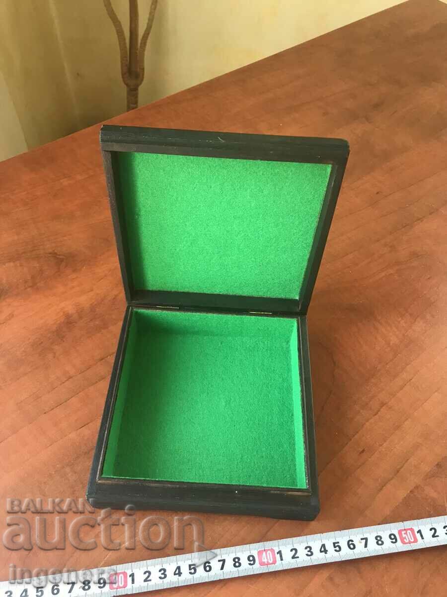 Аукцион КУТИЯ ДЪРВО ПИРОГРАФ РИСУНЪК СТАРИННА ОТ СОЦА МОСТРА Аукцион КУТИЯ ДЪРВО ПИРОГРАФ РИСУНЪК СТАРИННА ОТ СОЦА МОСТРА