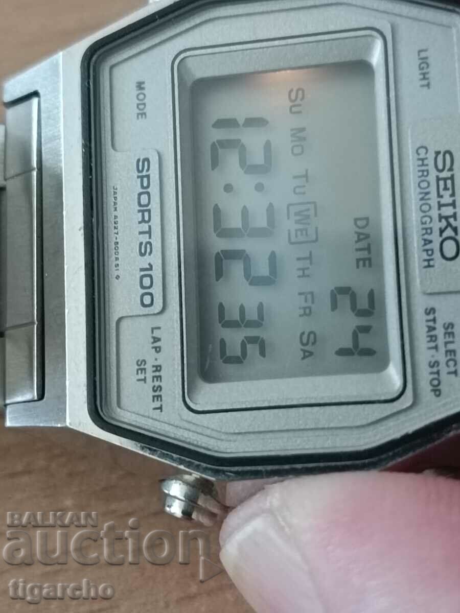 Часовник Seiko chronograph с цена 500.00 лв. | € 255.65 Часовник Seiko chronograph с цена 500.00 лв. | € 255.65