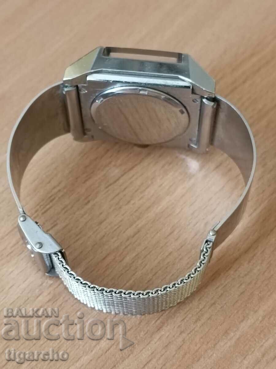 Аукцион Часовник OMAX Аукцион Часовник OMAX