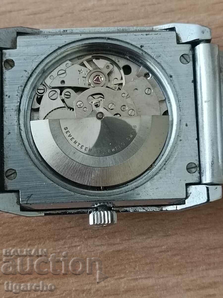 Часовник OMAX - 7 Часовник OMAX - 7