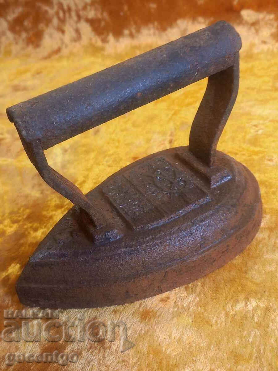 GROUND IRON CAST IRON OLD STAMP