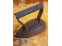 GROUND IRON CAST IRON OLD STAMP