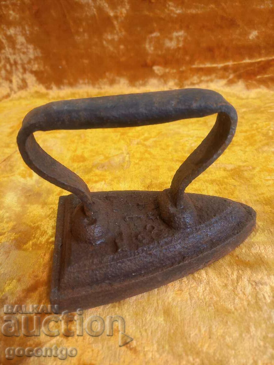 GROUND IRON CAST IRON OLD STAMP