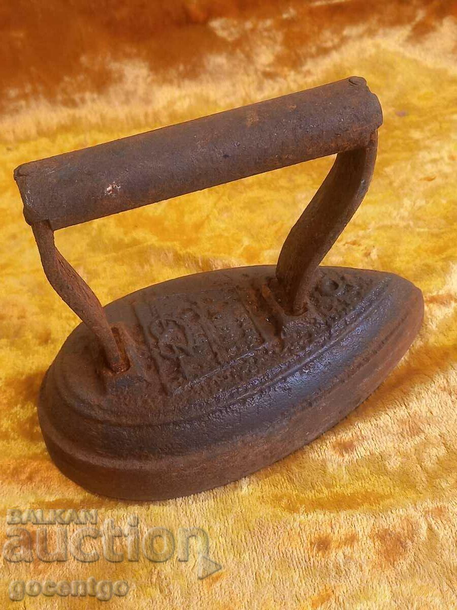 GROUND IRON CAST IRON OLD STAMP