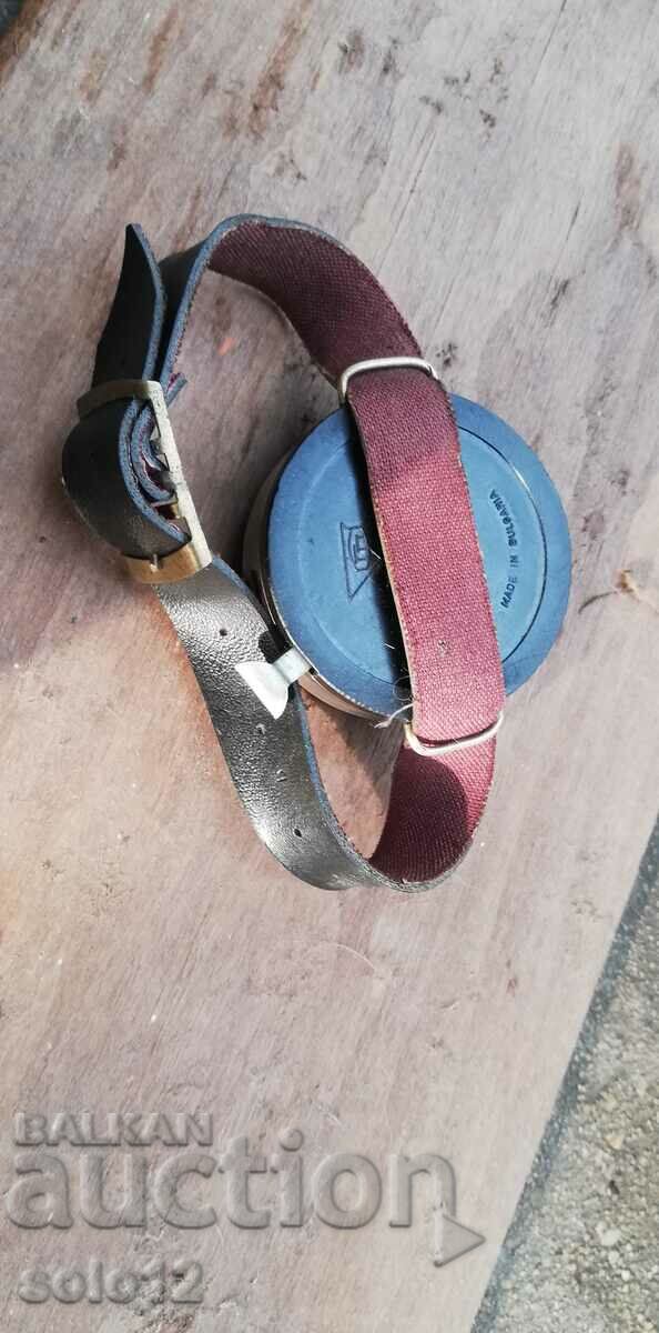 Old military compass. with price 29.00 BGN | € 14.83 Old military compass. with price 29.00 BGN | € 14.83