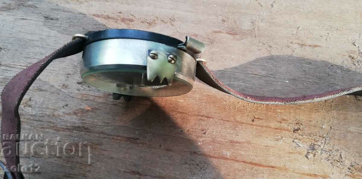Auction Old military compass. Auction Old military compass.