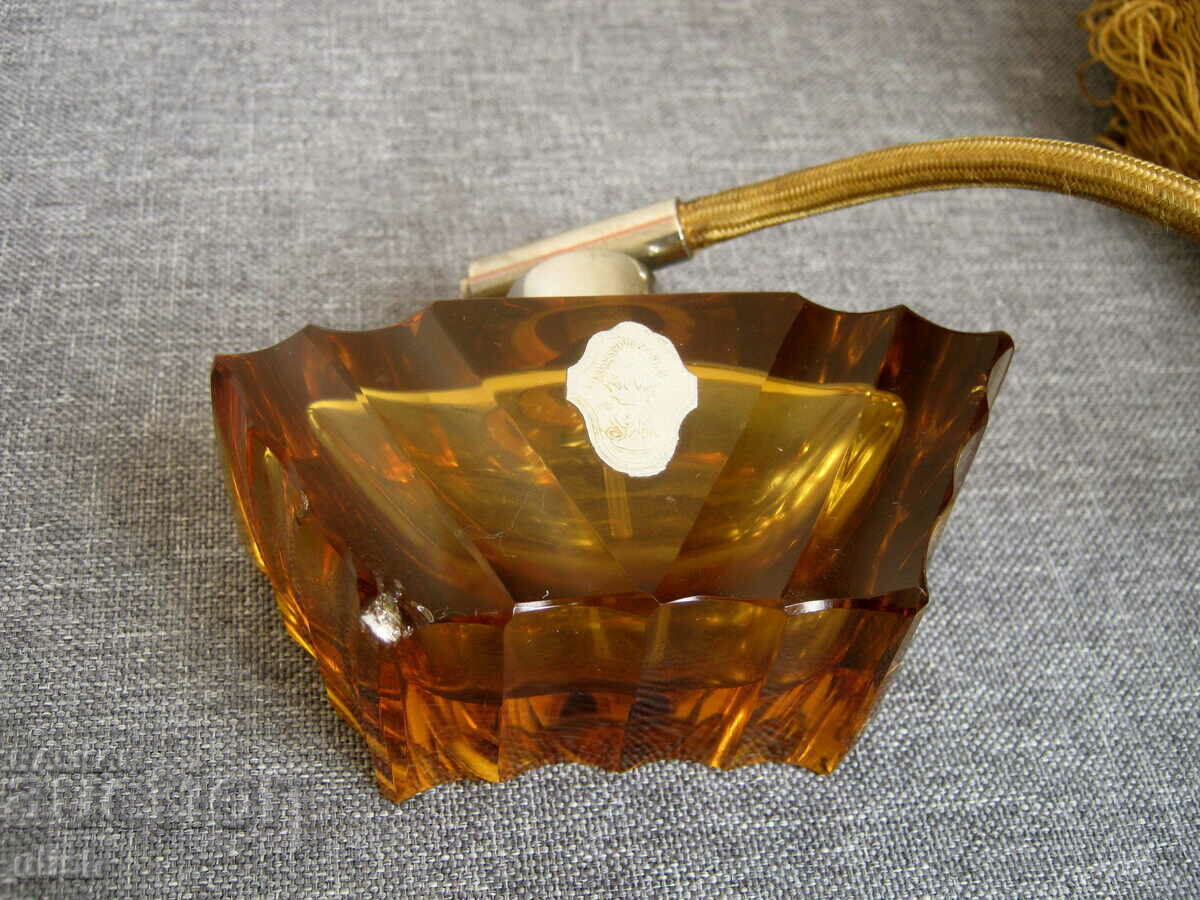 Art Deco perfume spray bottle brown crystal glass with price 45.00 BGN | € 23.01 Art Deco perfume spray bottle brown crystal glass with price 45.00 BGN | € 23.01