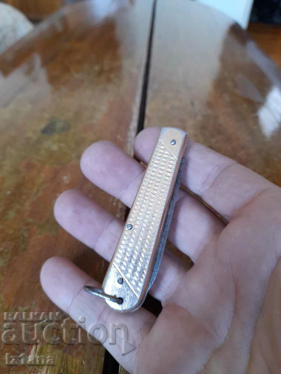 Стар джобен нож,ножче,ножка с цена 42.00 лв. | € 21.47 Стар джобен нож,ножче,ножка с цена 42.00 лв. | € 21.47