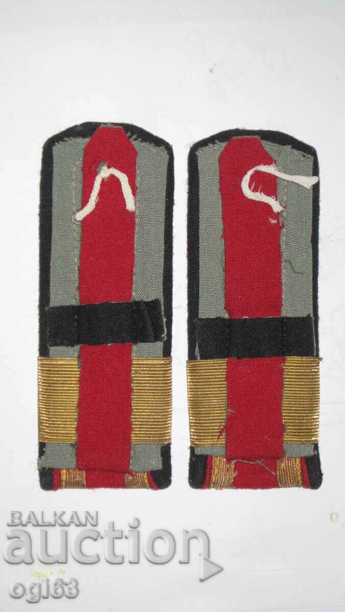 Royal epaulettes 83 with price 89.90 BGN | € 45.97 Royal epaulettes 83 with price 89.90 BGN | € 45.97