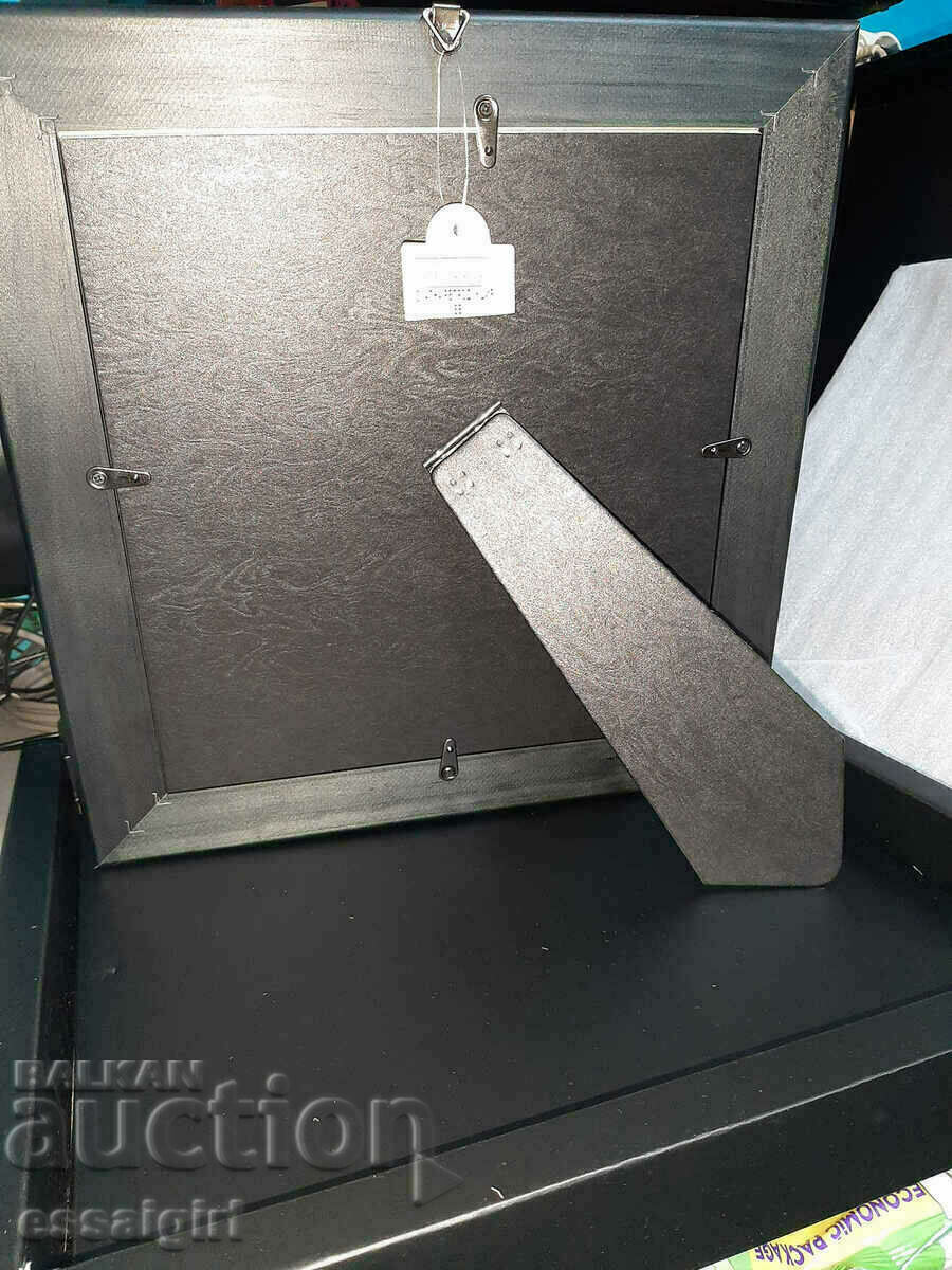 BNB 100 LEVA 2003 "GOLD REPLICA" IN A FRAME with price 130.00 BGN | € 66.47 BNB 100 LEVA 2003 "GOLD REPLICA" IN A FRAME with price 130.00 BGN | € 66.47