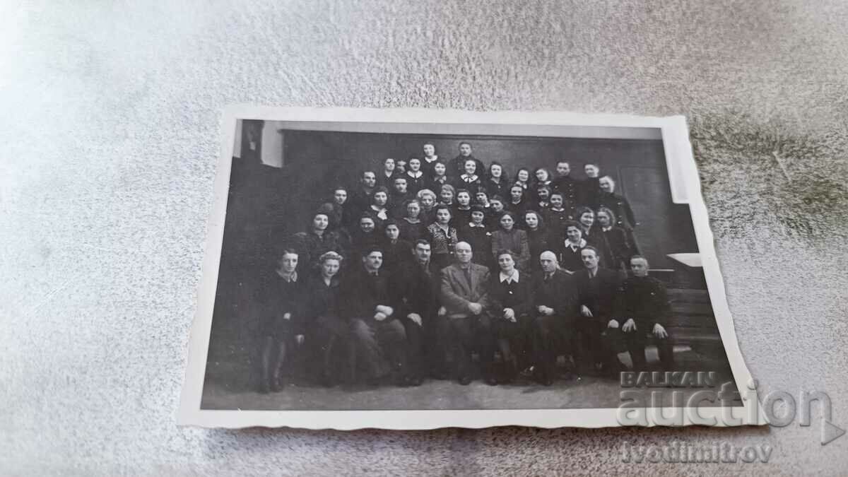 Photo Sofia Men and women in the Courthouse 1943