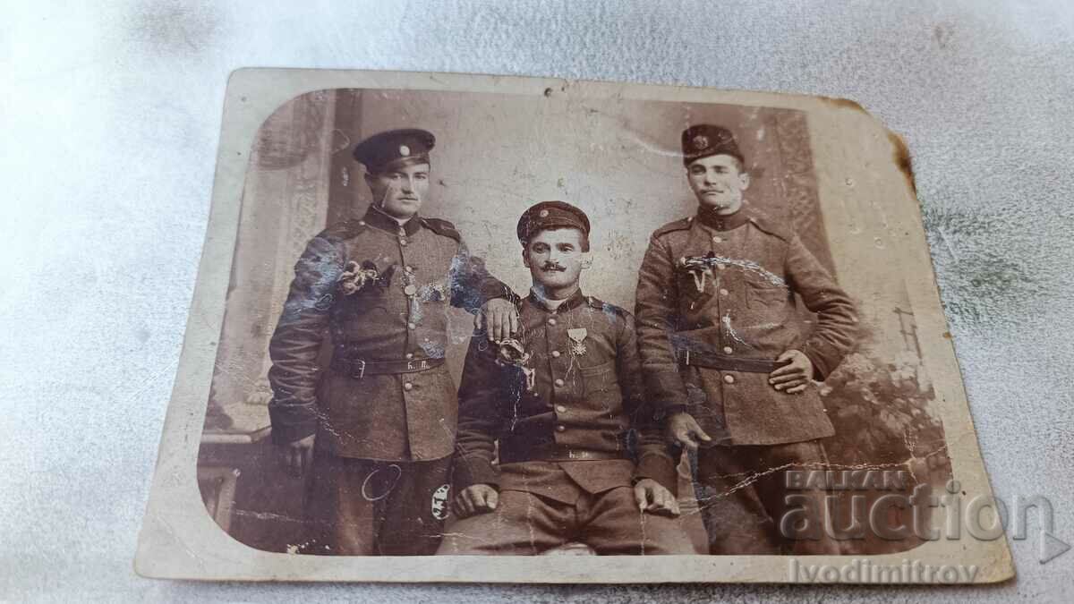 Φωτογραφία Τρεις στρατιώτες Πρώτος Παγκόσμιος Πόλεμος