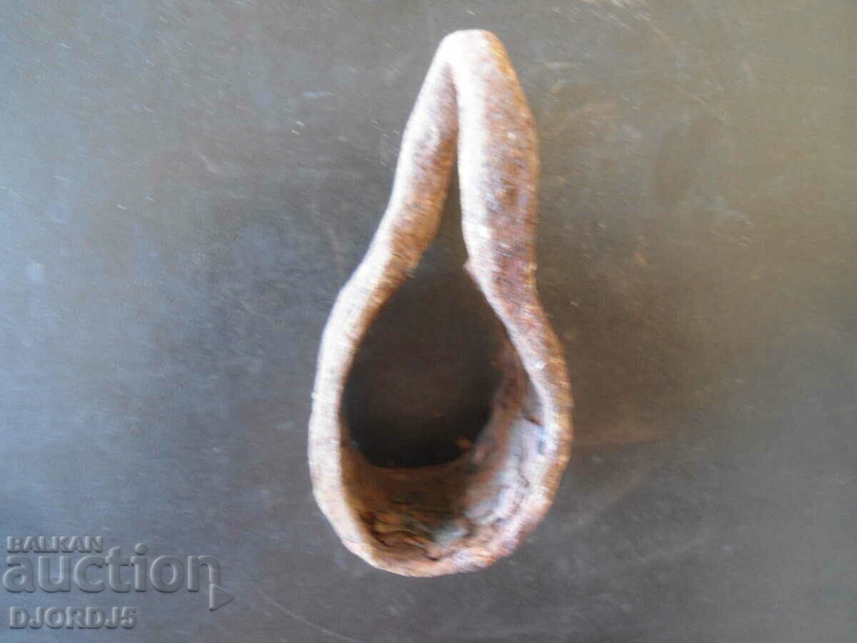 Old wrought iron with price 2.00 BGN | € 1.02 Old wrought iron with price 2.00 BGN | € 1.02