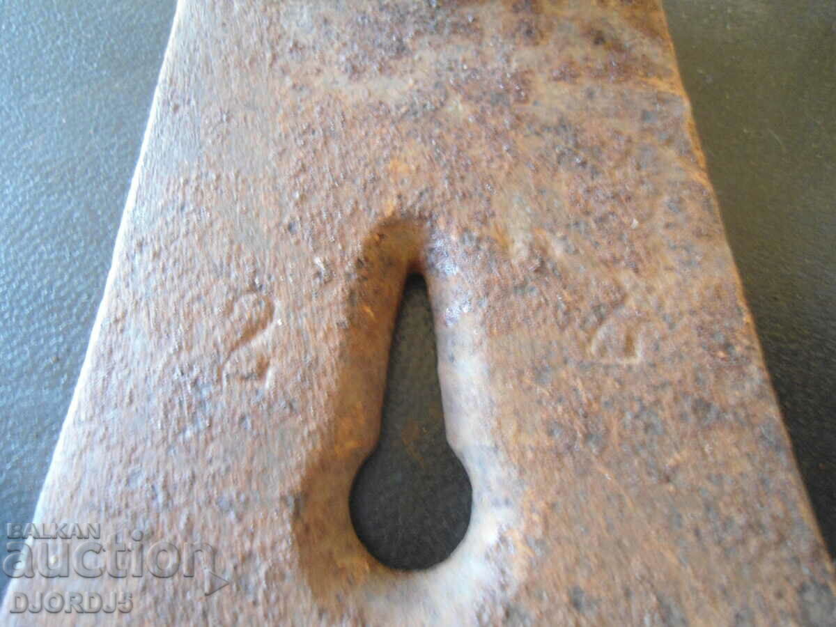 Old Tesla, marking with price 4.00 BGN | € 2.05 Old Tesla, marking with price 4.00 BGN | € 2.05