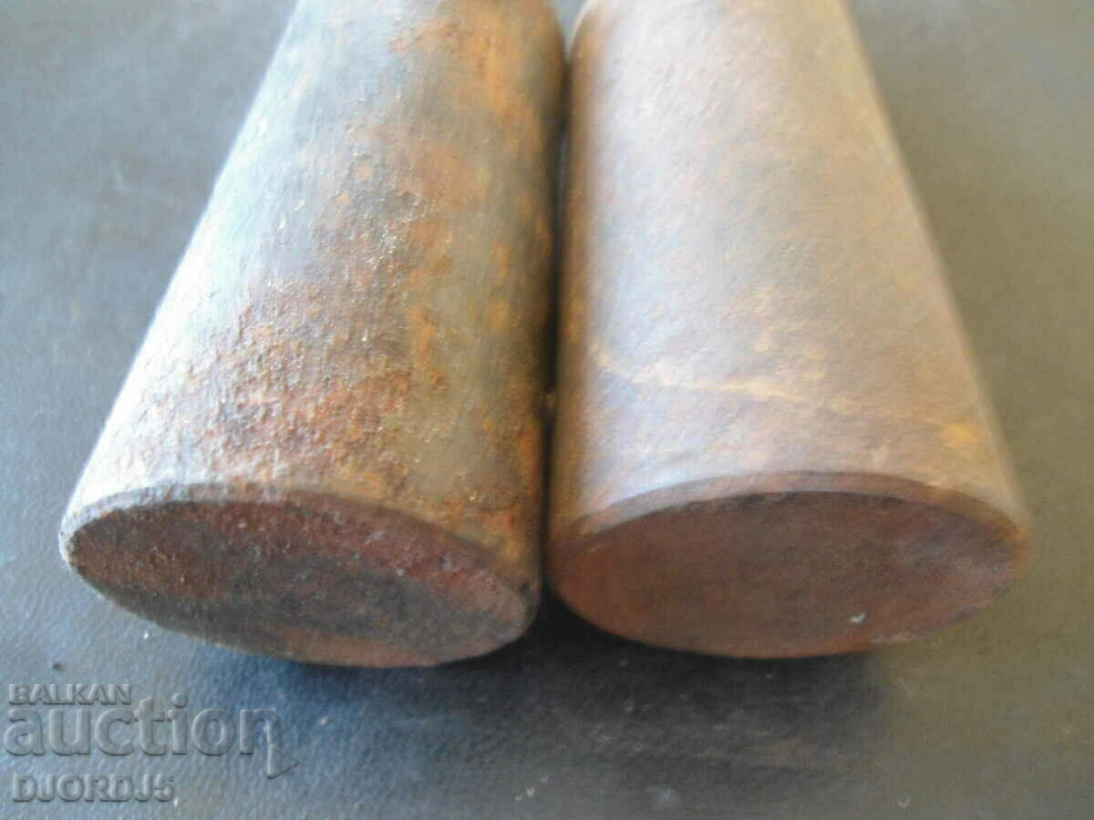 Old weights with price 10.00 BGN | € 5.11 Old weights with price 10.00 BGN | € 5.11