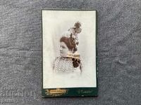 Стара снимка картон Ив. А. Карастоянов 1900 дама с шапка