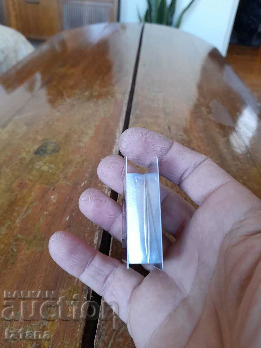 Δημοπρασία Ένα παλιό σπιρτόκουτο Marlboro Δημοπρασία Ένα παλιό σπιρτόκουτο Marlboro