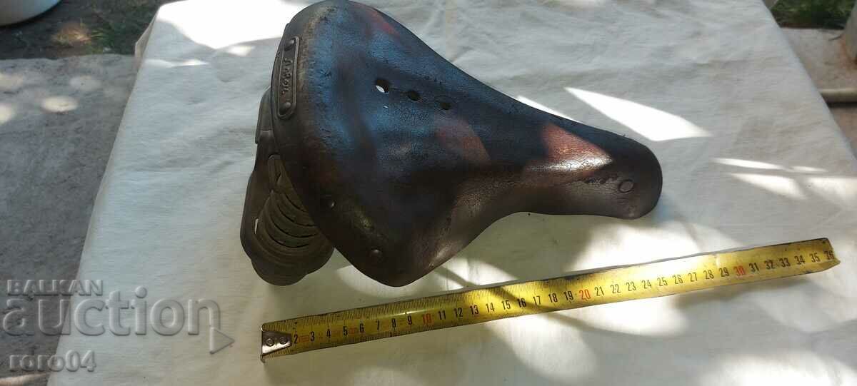 Delivery of BALKAN - HUNTER - LEATHER SEAT Delivery of BALKAN - HUNTER - LEATHER SEAT