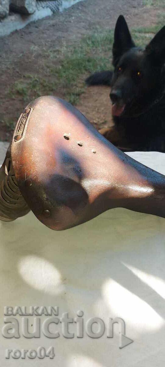 BALKAN - HUNTER - LEATHER SEAT - 6 BALKAN - HUNTER - LEATHER SEAT - 6