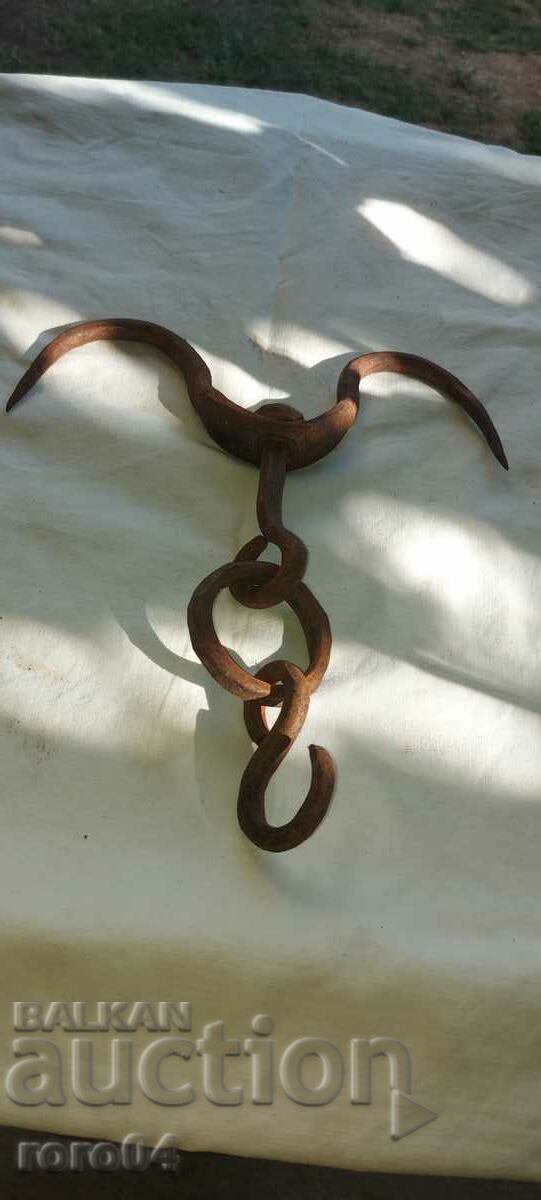 HOOK - WROUGHT IRON - 5 HOOK - WROUGHT IRON - 5