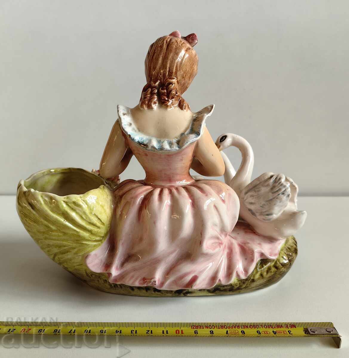 Delivery of PORCELAIN FIGURE STATUETTE SWAN COMPOSITION WOMAN Delivery of PORCELAIN FIGURE STATUETTE SWAN COMPOSITION WOMAN