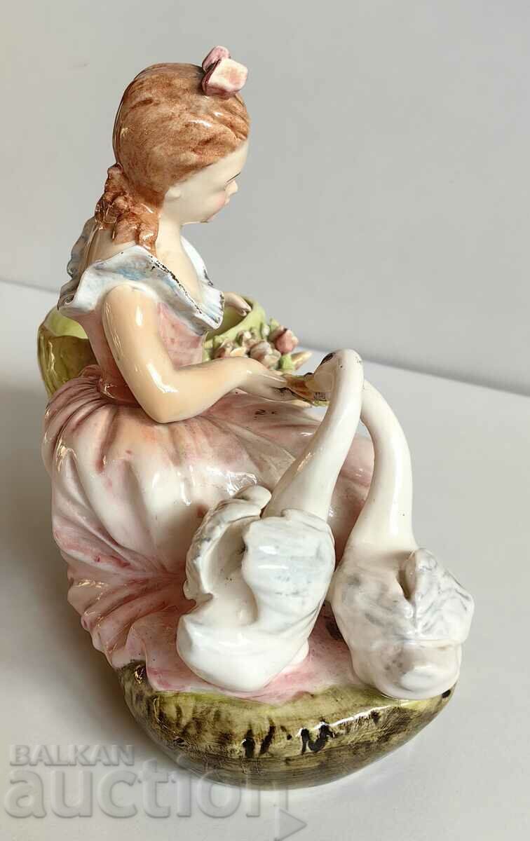 PORCELAIN FIGURE STATUETTE SWAN COMPOSITION WOMAN - 5 PORCELAIN FIGURE STATUETTE SWAN COMPOSITION WOMAN - 5