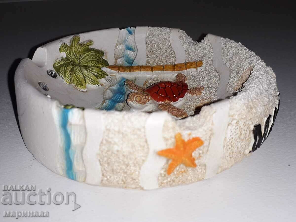 Auction ashtray SOUVENIR. MALDIVES Auction ashtray SOUVENIR. MALDIVES