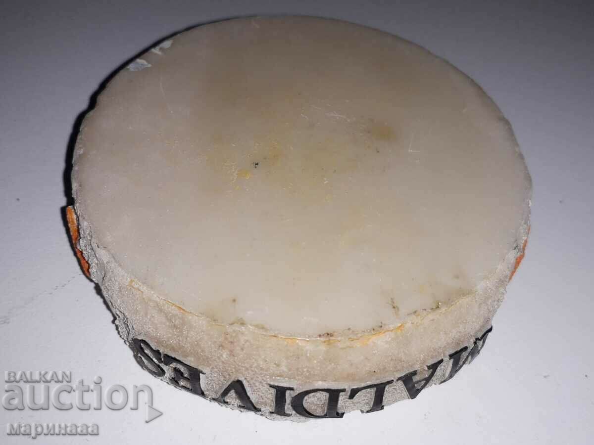 Delivery of ashtray SOUVENIR. MALDIVES Delivery of ashtray SOUVENIR. MALDIVES