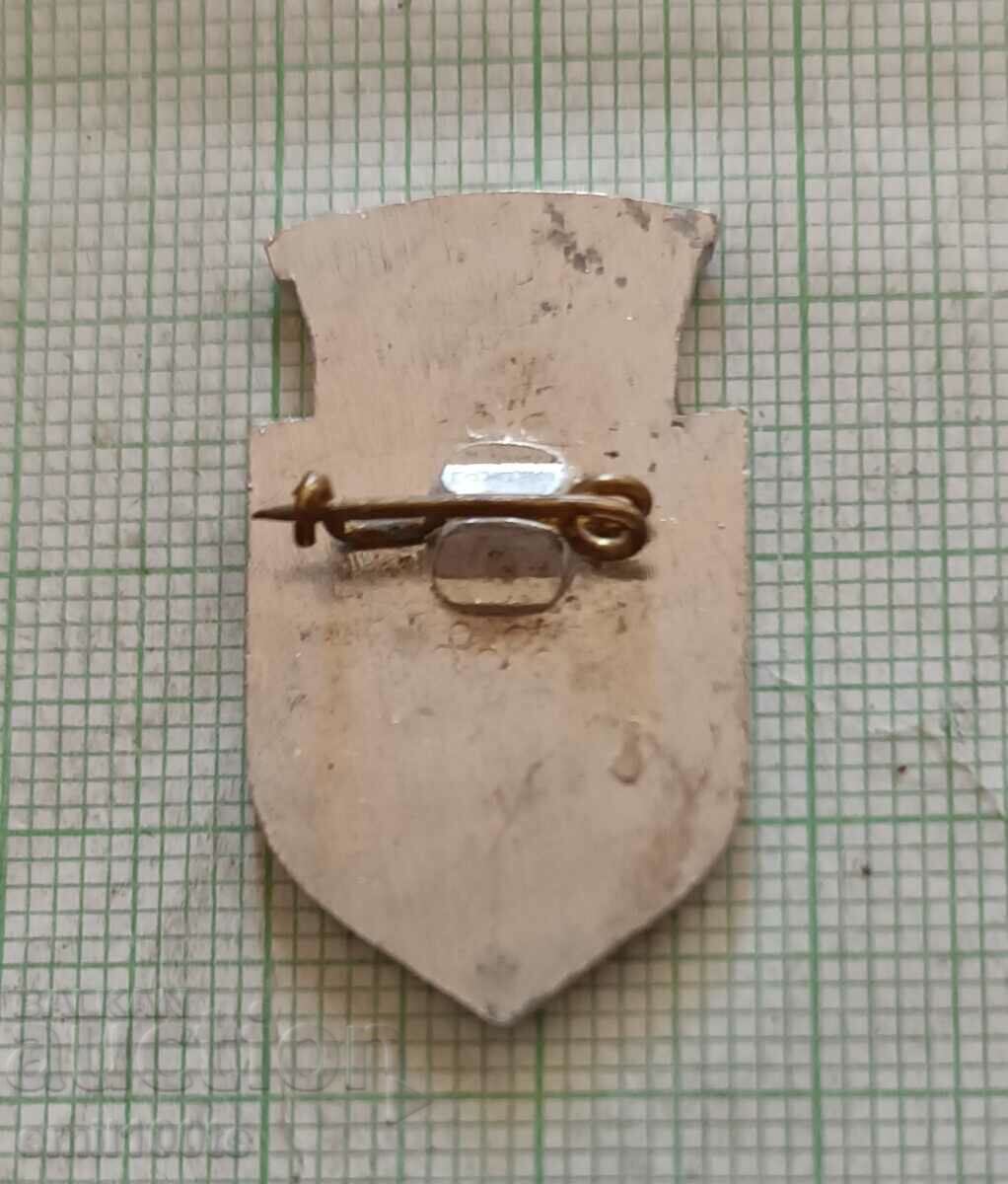 Delivery of Badge - Mist coat of arms