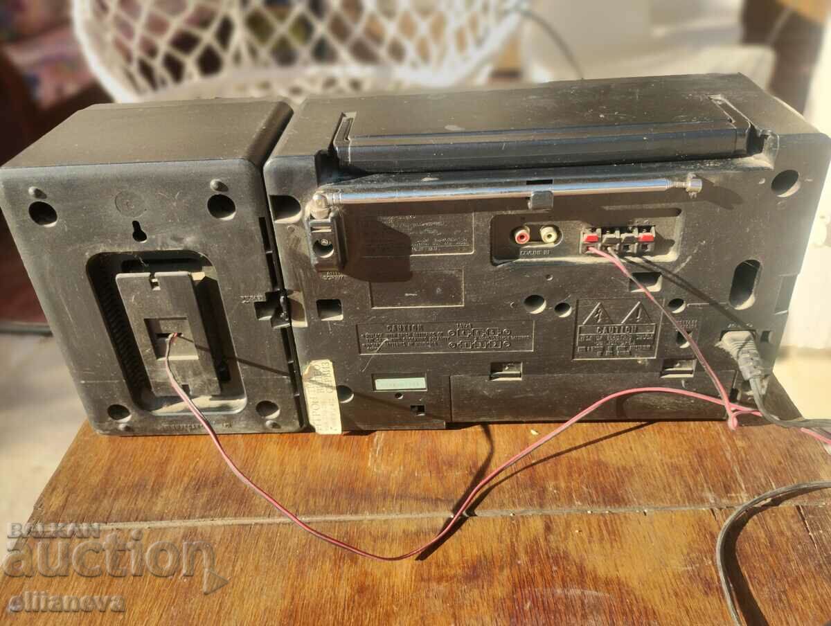 Παράδοση Το ραδιοκασετόφωνο Panasonic λειτουργεί μονή στήλη Παράδοση Το ραδιοκασετόφωνο Panasonic λειτουργεί μονή στήλη