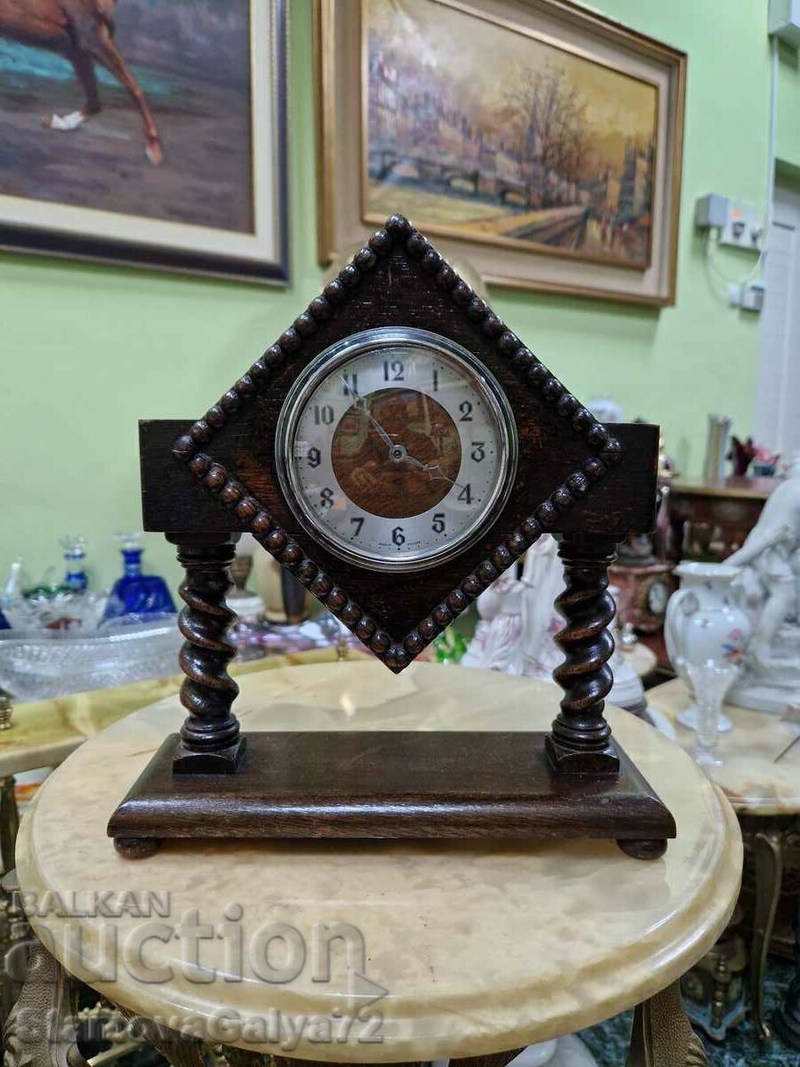 Ceas de birou englezesc antic de colecție cu preț € 79.25 | 155.00 BGN