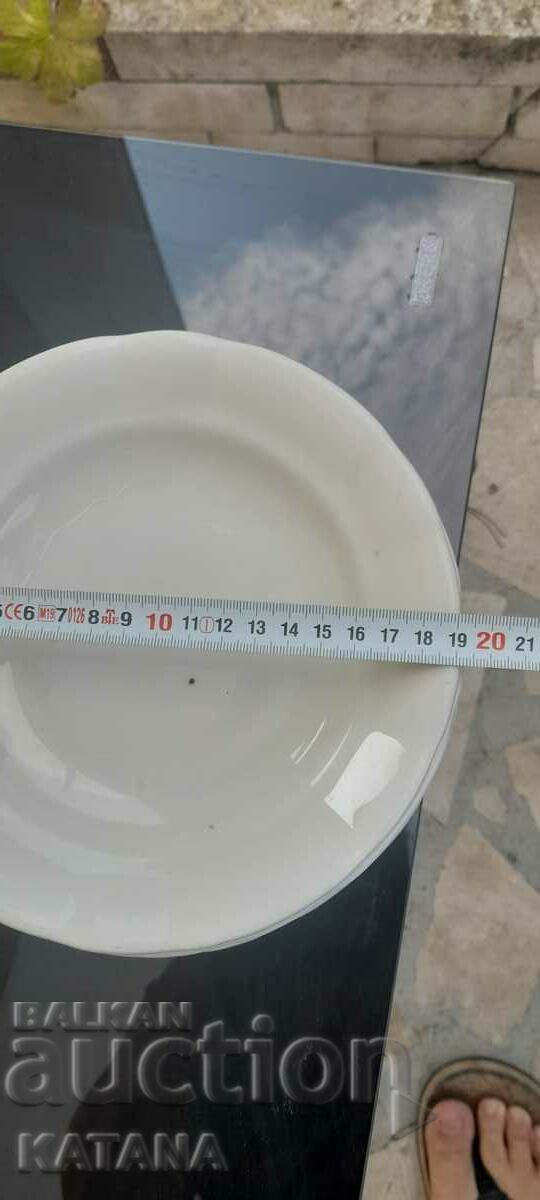 Δημοπρασία Παλιά πιάτα, σέρβις, επιτραπέζια σκεύη Δημοπρασία Παλιά πιάτα, σέρβις, επιτραπέζια σκεύη