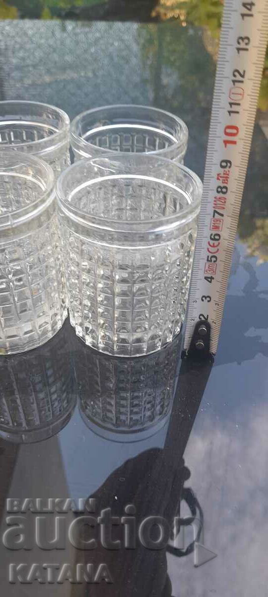 Glasses, tableware, service with price 5.00 BGN | € 2.56