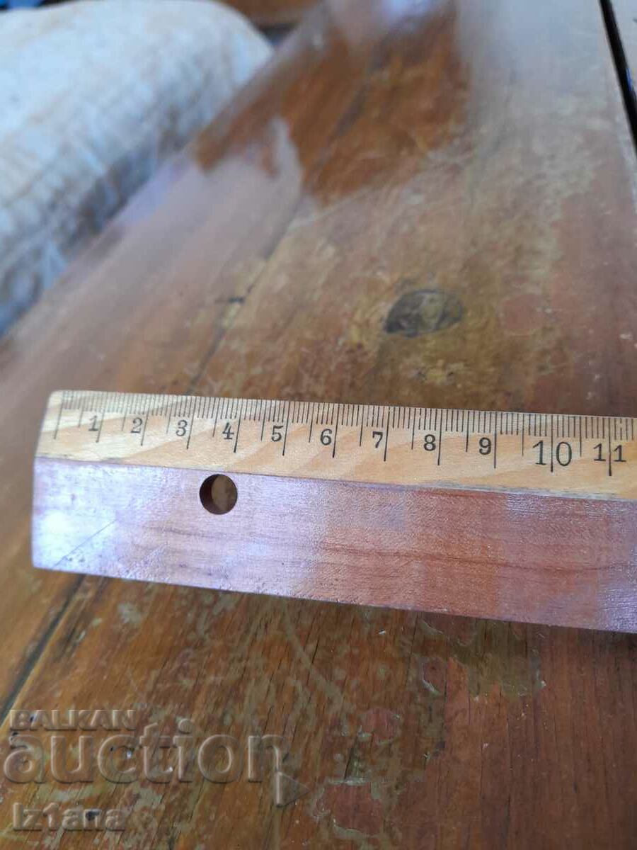 Auction Old wooden line Auction Old wooden line