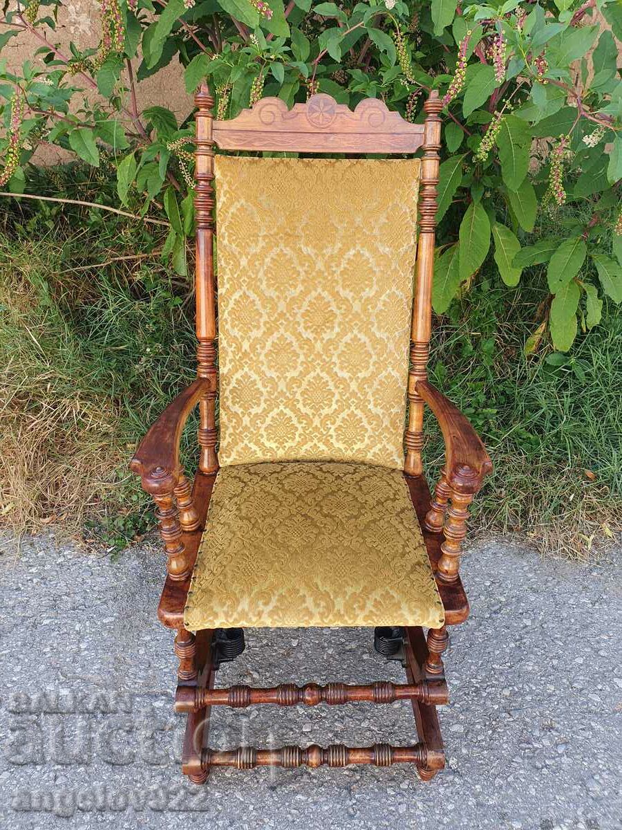 Όμορφη vintage κουνιστή πολυθρόνα από μασίφ ξύλο!!!
