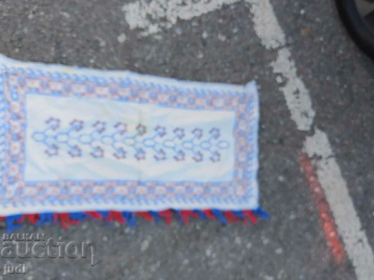 Fata de masa cu broderie - 6 Fata de masa cu broderie - 6