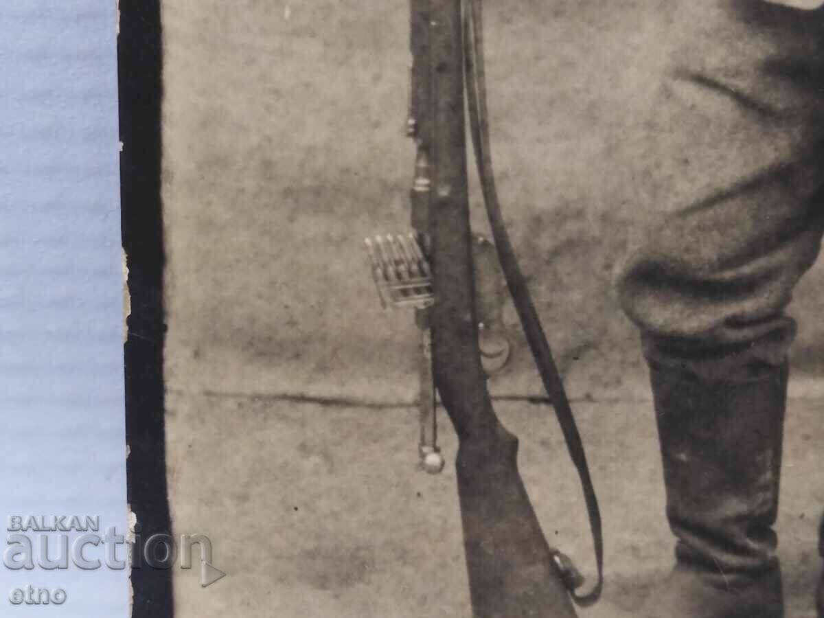 Auction PSV, KING'S PHOTO, P.K. SOLDIER, UNIFORM, RIFLE Auction PSV, KING'S PHOTO, P.K. SOLDIER, UNIFORM, RIFLE