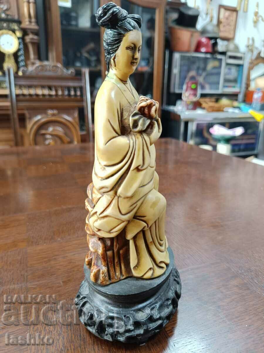 Asian figurine with price 199.99 BGN | € 102.25 Asian figurine with price 199.99 BGN | € 102.25