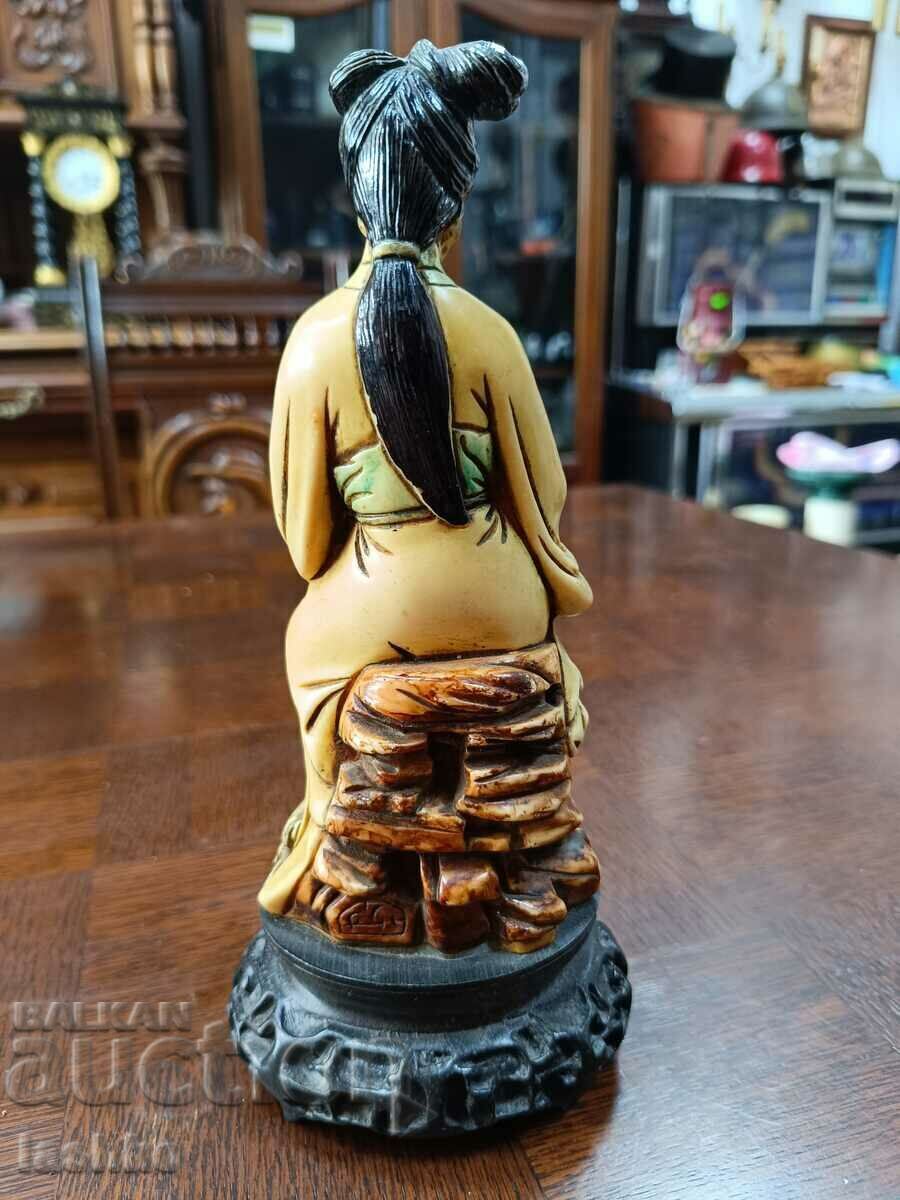 Auction Asian figurine Auction Asian figurine