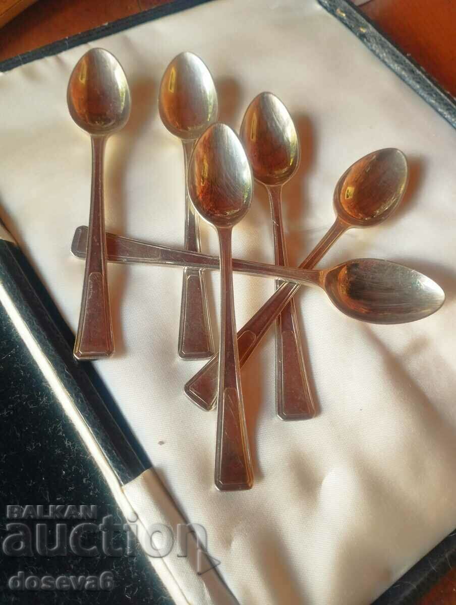 7 silver-plated spoons 6 pcs. with a size of 12 cm., the single 13.5 - 5