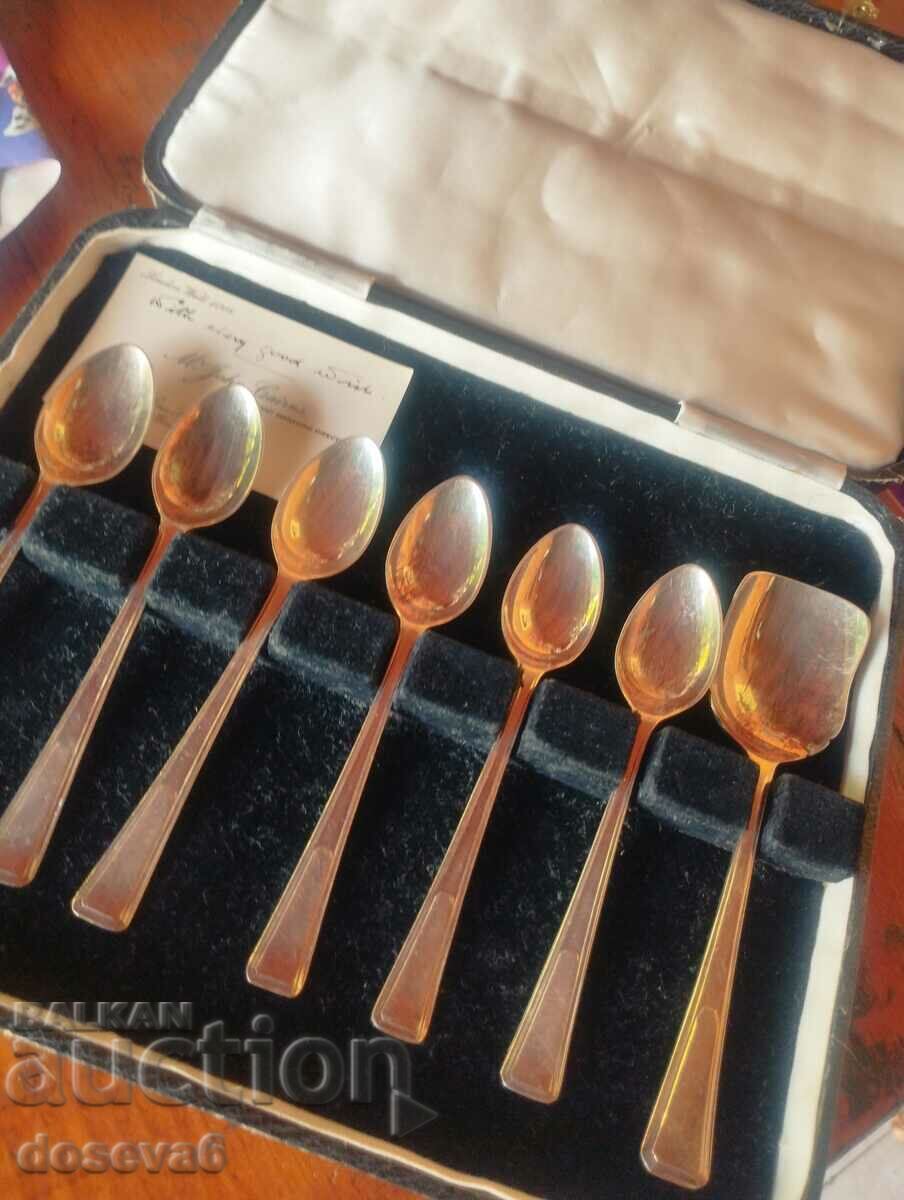 7 silver-plated spoons 6 pcs. with a size of 12 cm., the single 13.5