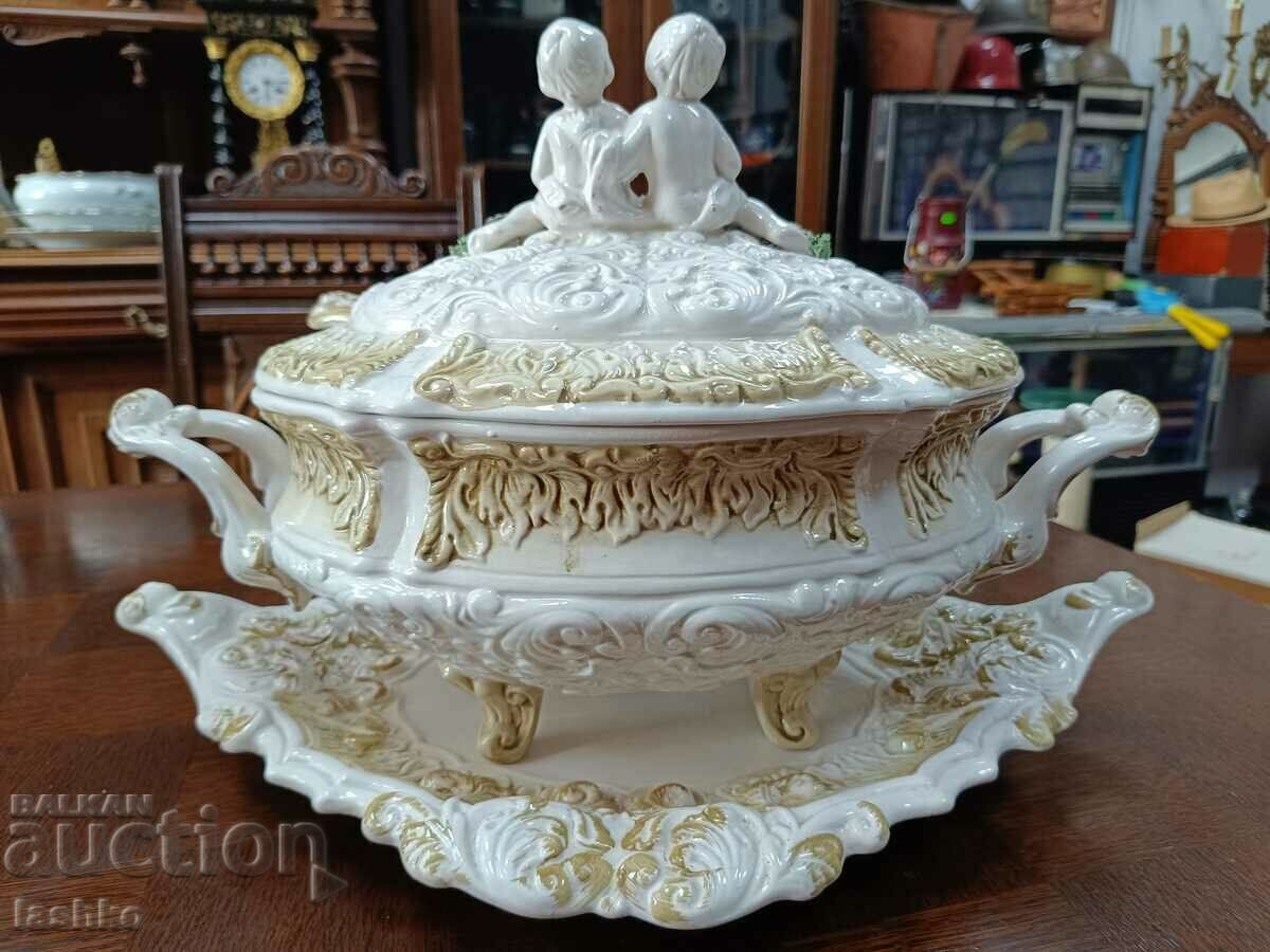 Delivery of Old soup bowl