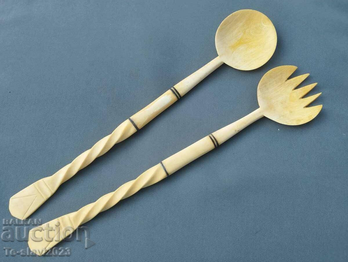 Old Ivory Salad Serving Utensils