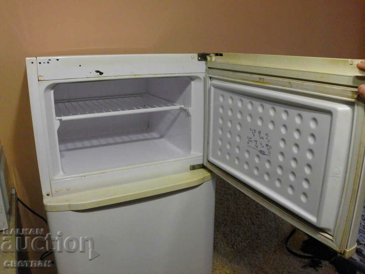 refrigerator with price 200.00 BGN | € 102.26