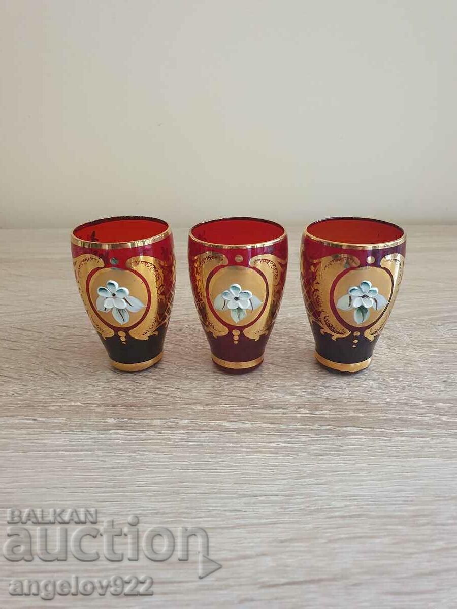 Όμορφα γυάλινα ποτήρια από την Bohemian Glass!