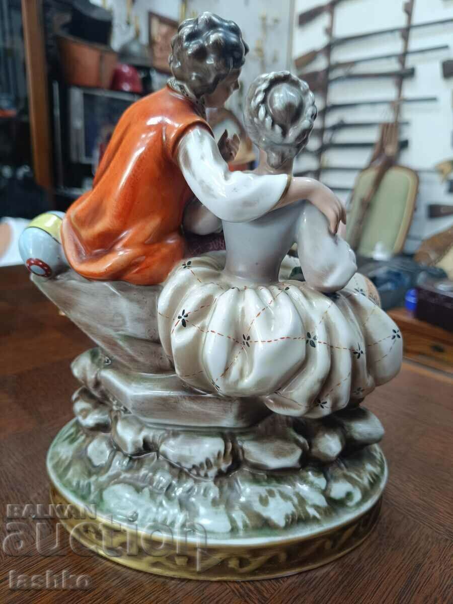 Auction Bavaria porcelain figure Auction Bavaria porcelain figure