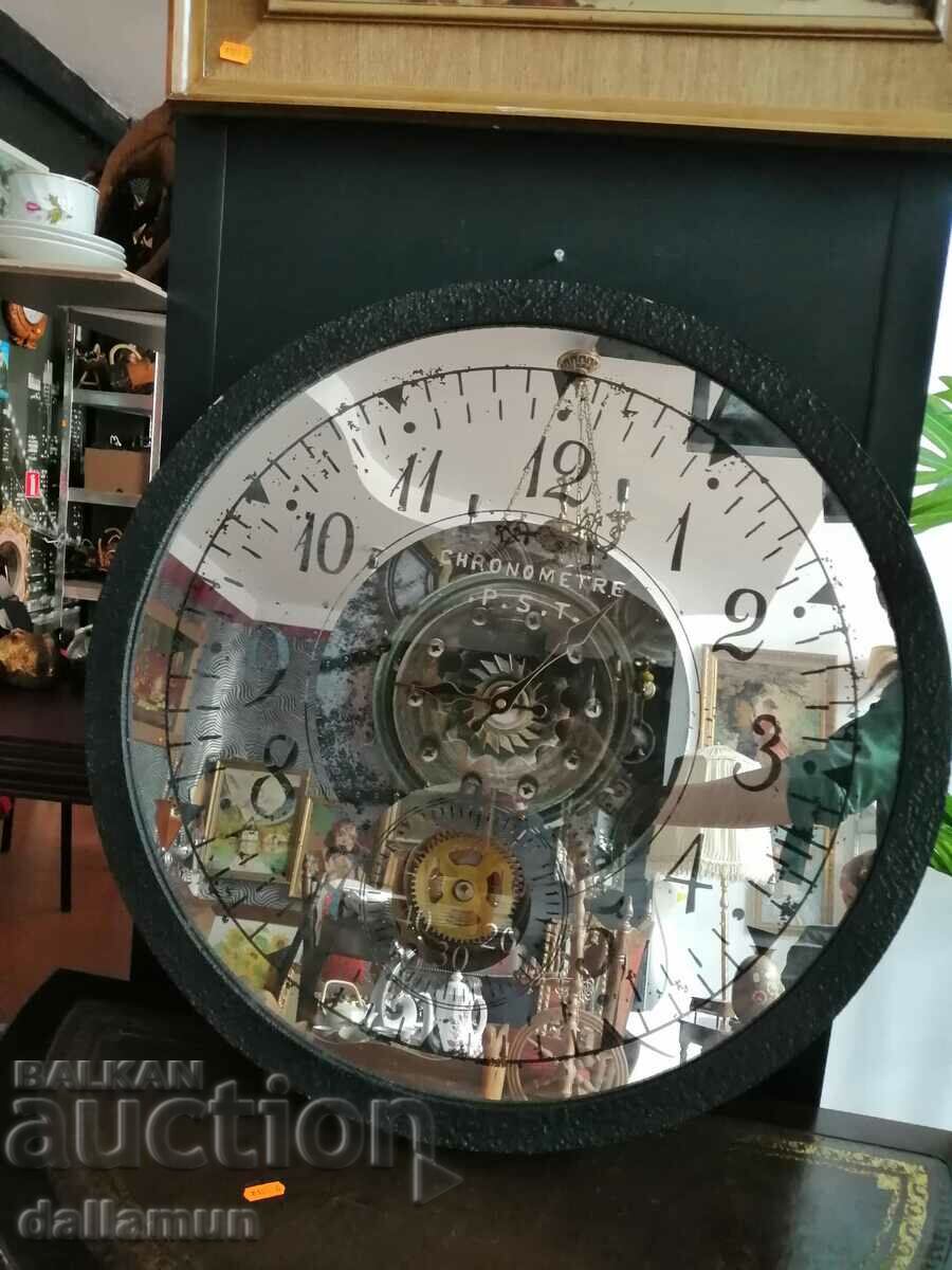 old wall clock with price 130.00 BGN | € 66.47 old wall clock with price 130.00 BGN | € 66.47