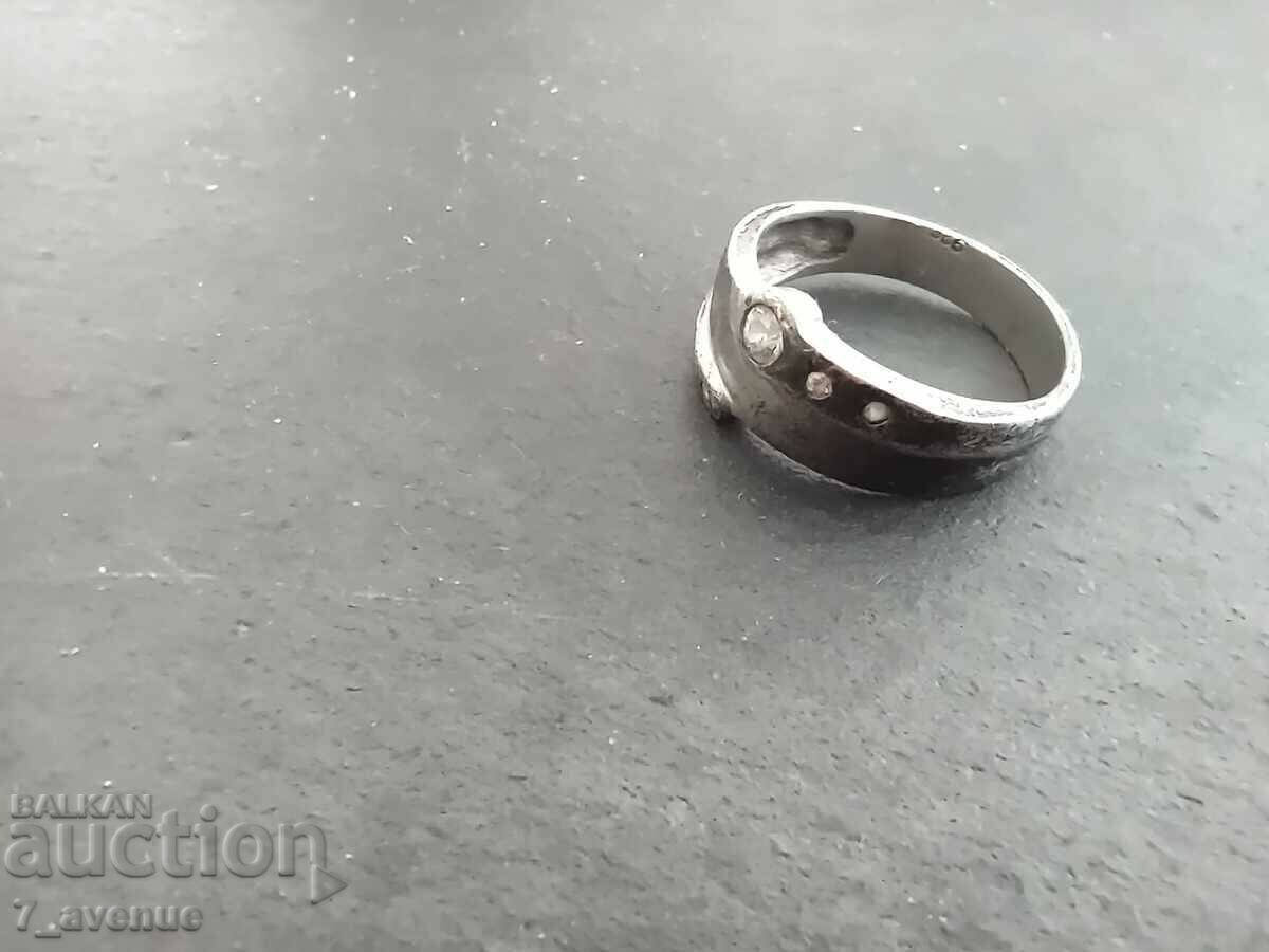 Παλιό Δαχτυλίδι, ασήμι και φυσικές πέτρες, 31.07.2024 με τιμή 129.00 BGN | € 65.96 Παλιό Δαχτυλίδι, ασήμι και φυσικές πέτρες, 31.07.2024 με τιμή 129.00 BGN | € 65.96